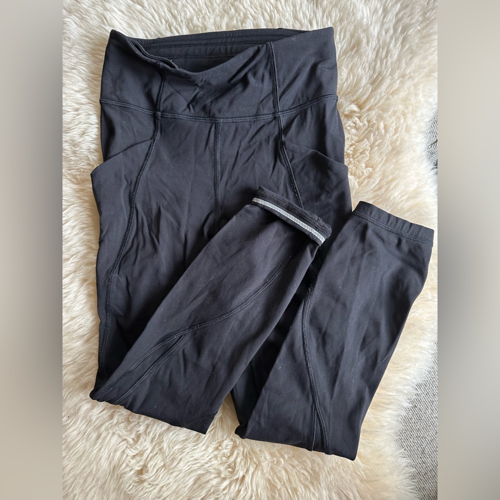 Lululemon black leggings with pockets